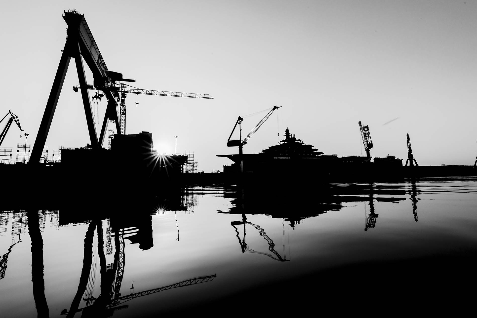 Under construction in Tulcea. Photo credit Guillaume Plisson  6.jpg