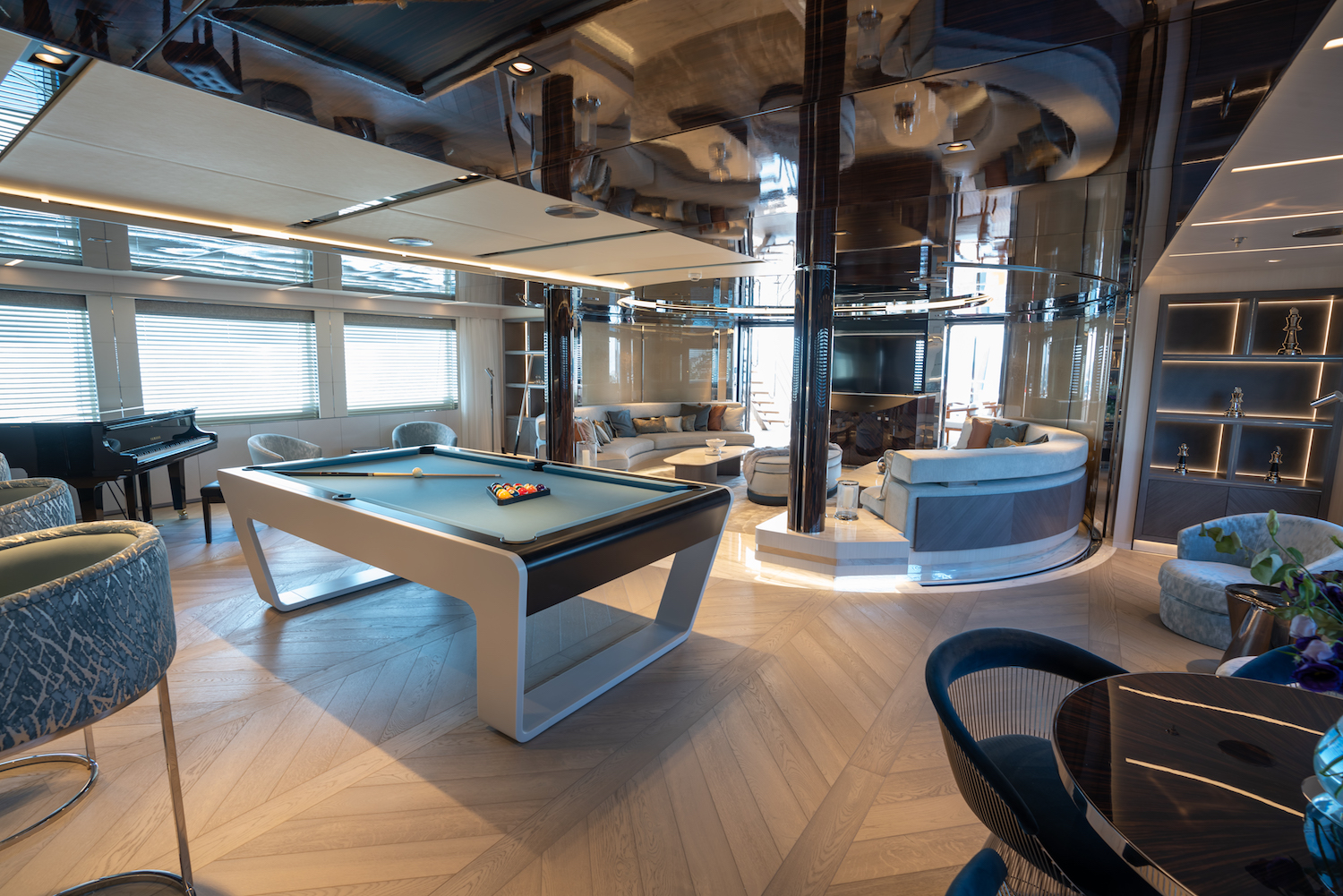 Upper Deck Skylounge .jpg