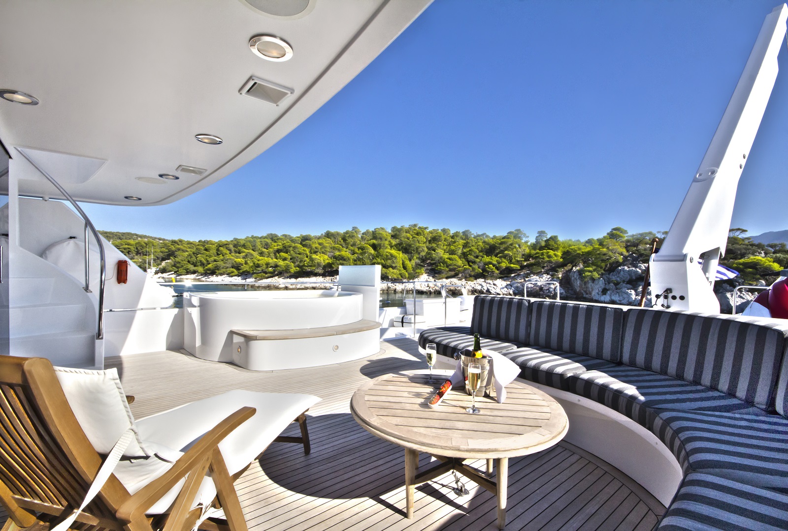 Upper deck 3.jpg