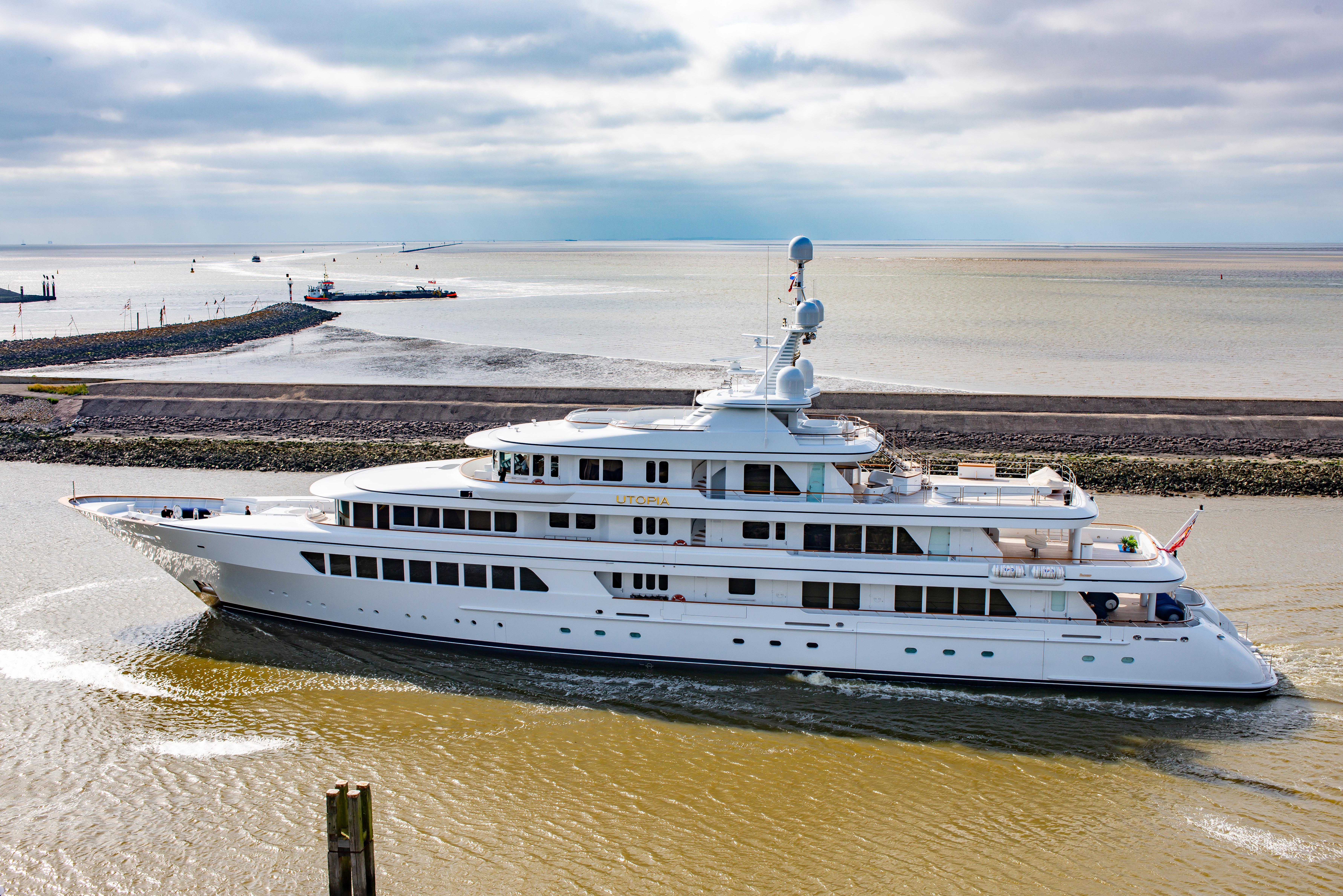 Utopia-copyright-Feadship-01.jpg