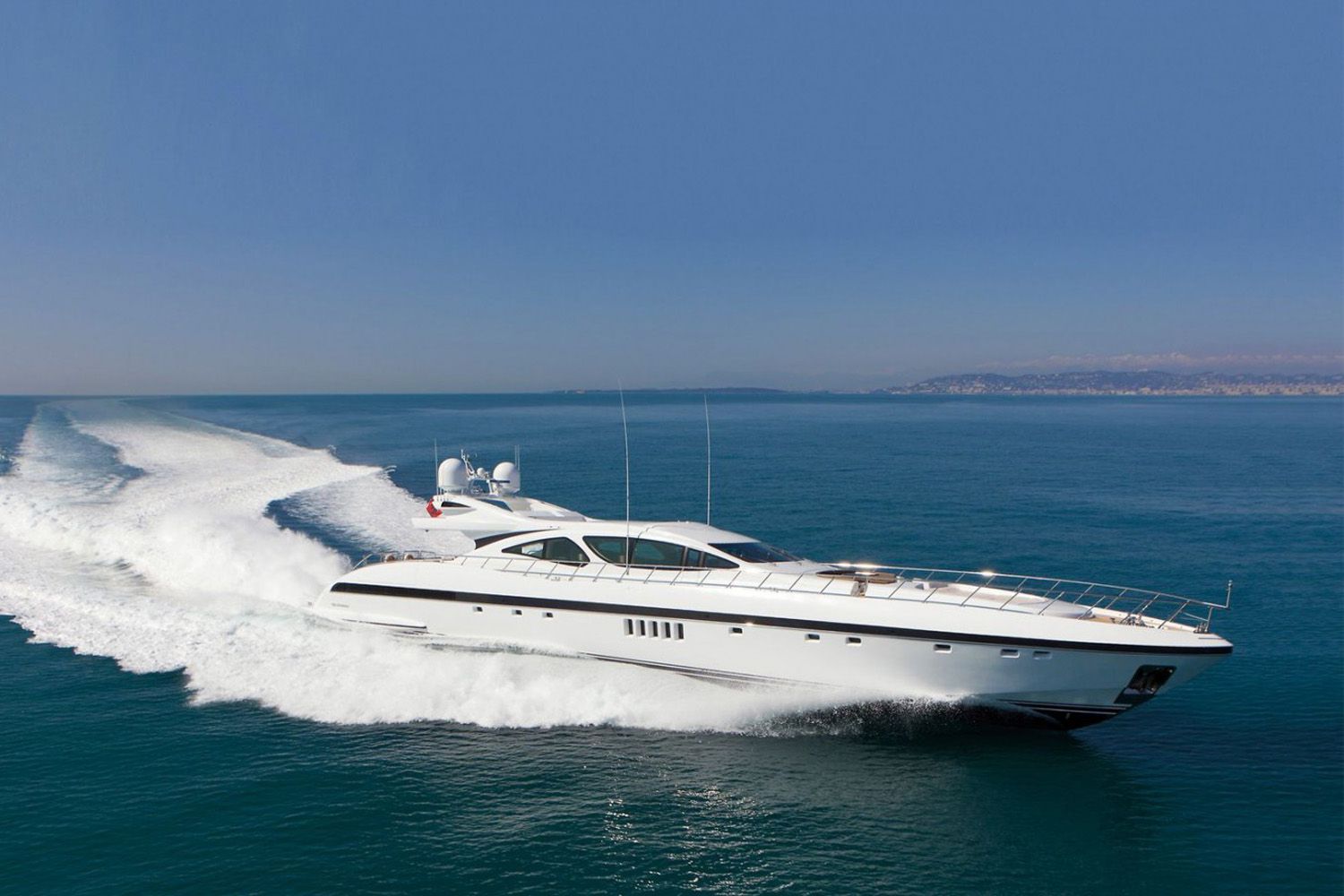 VENI VIDI VICI Mangusta 130.jpg
