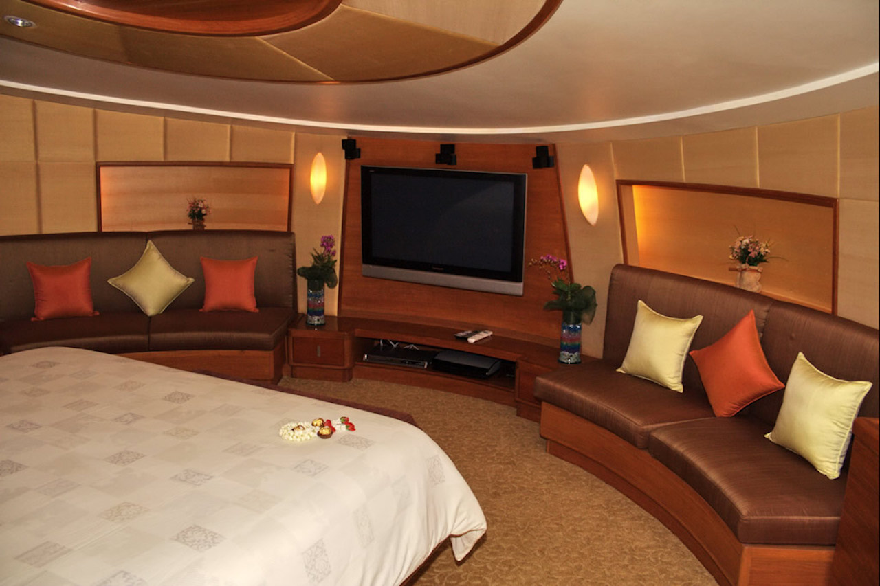 VIP Cabin.jpg