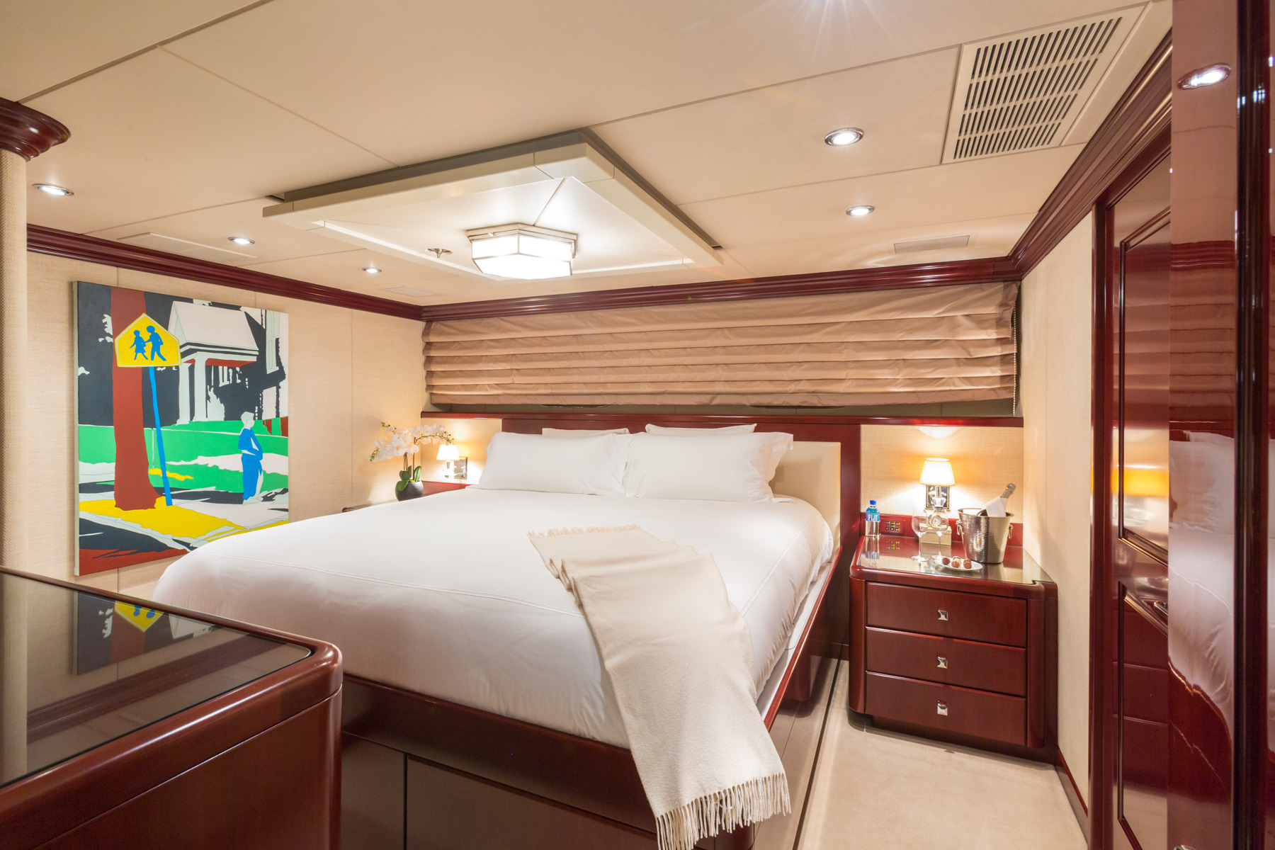 VIP king cabin.jpg
