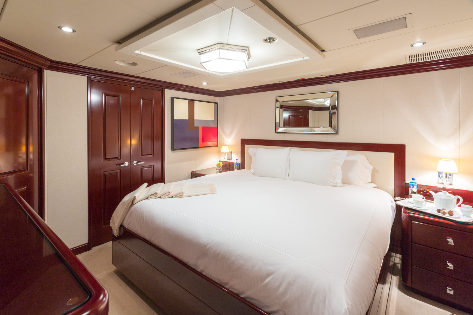 VIP king stateroom lower deck.jpg