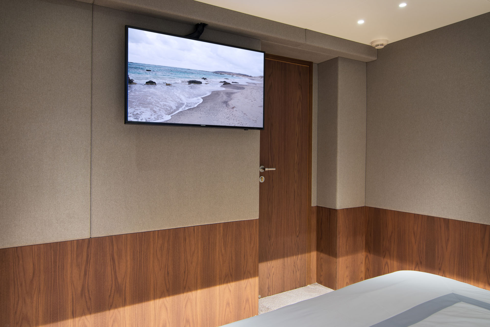 Vip cabin with TV.jpg