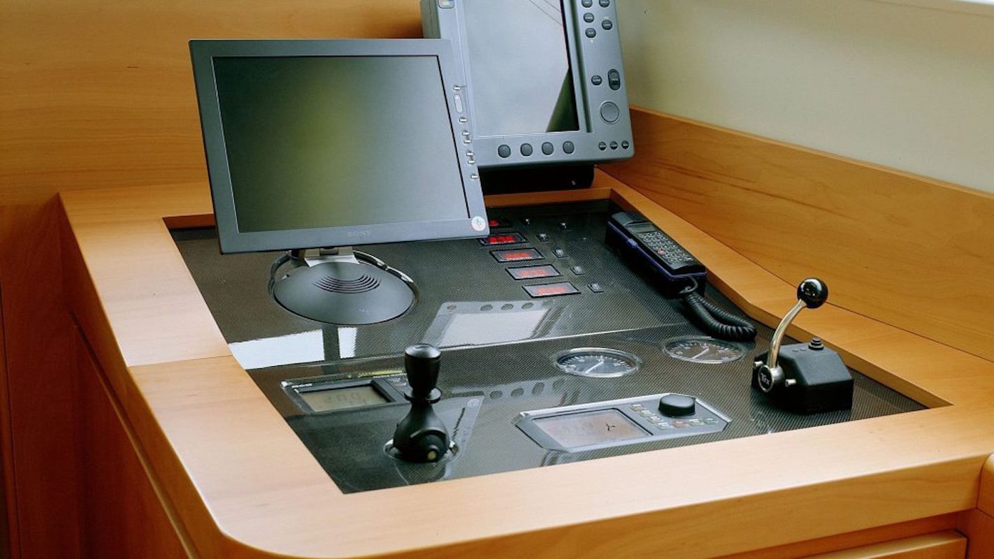 Viriella-DESK-1024x576.jpg