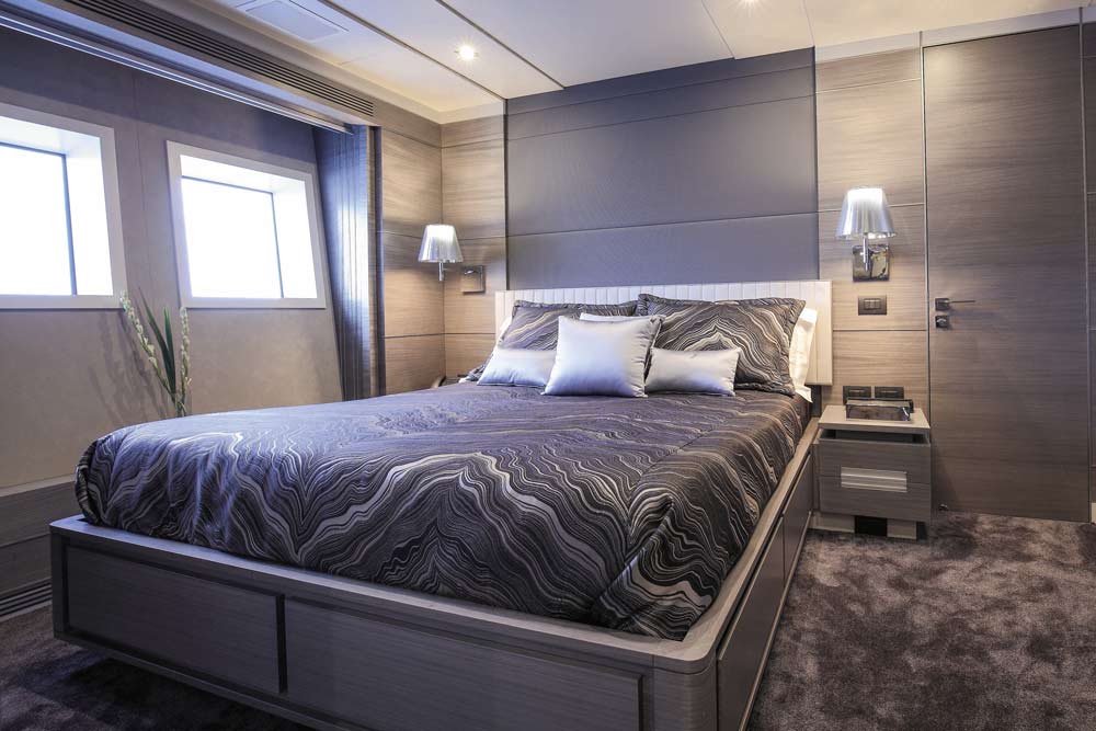 Vivace-125-ironman-lower-deck-cabin-IMG_94361.jpg