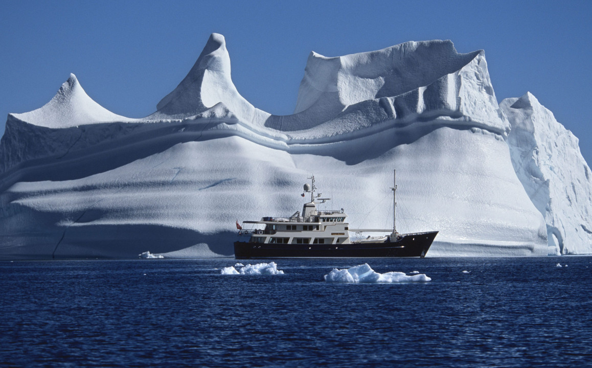 Vripack-pioneer-by Palmer Johnson - Arctic discovery 2.jpg
