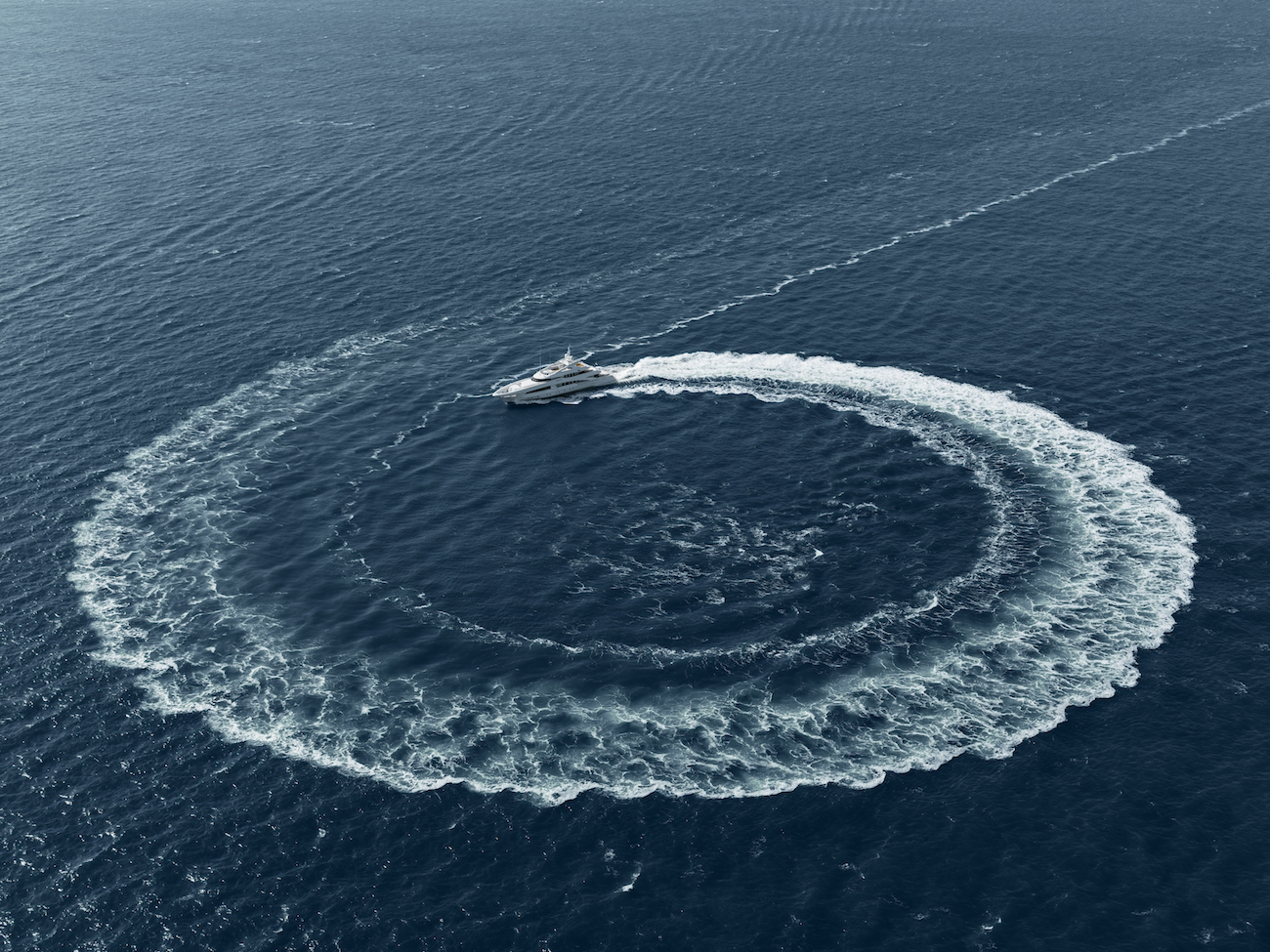WHITE superyacht by Heesen on sea trials motor yacht WHITE on sea trials in the North Sea - Photos by Dick Holthuis.jpg