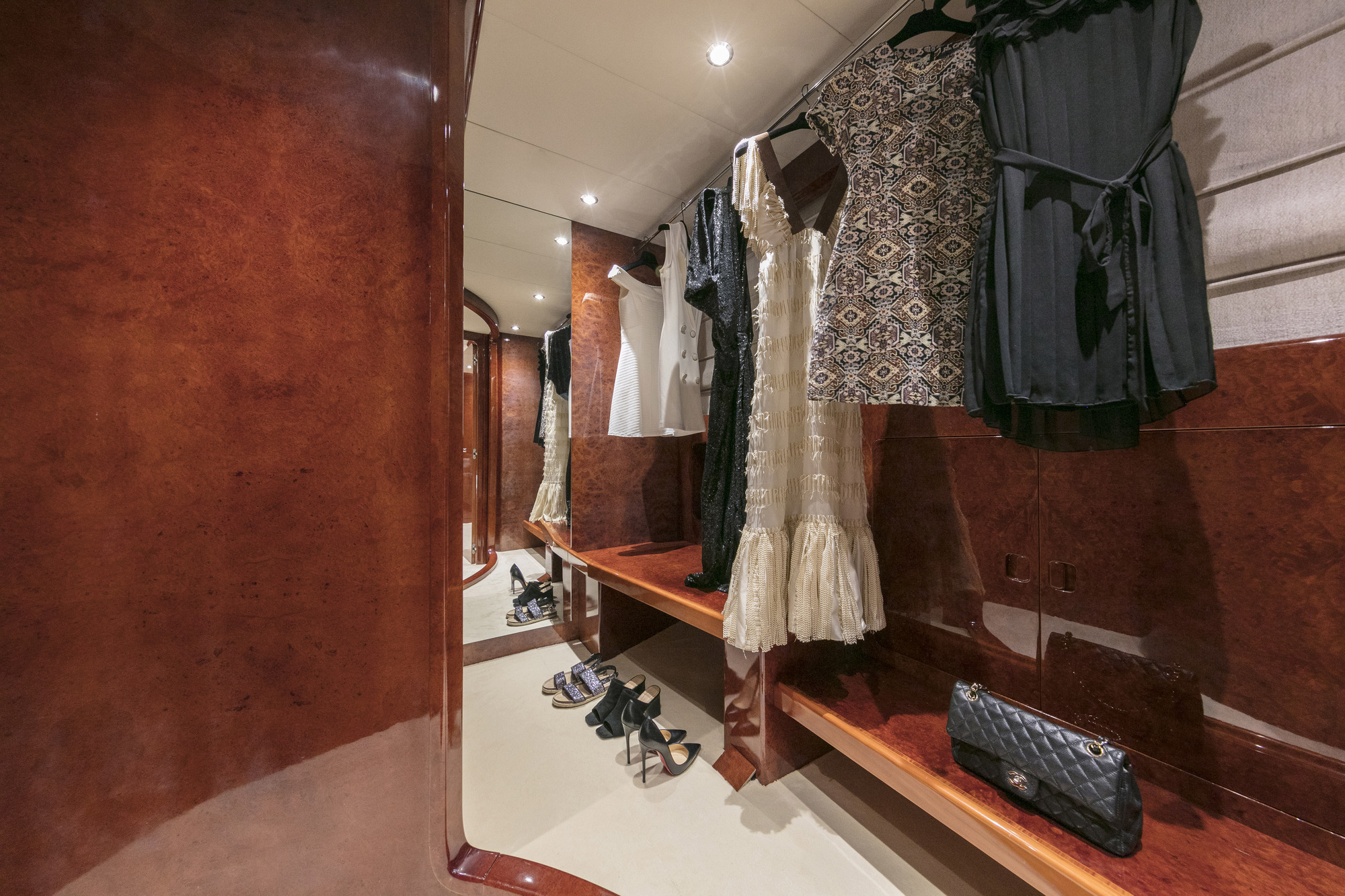 Walk in wardrobe.jpg