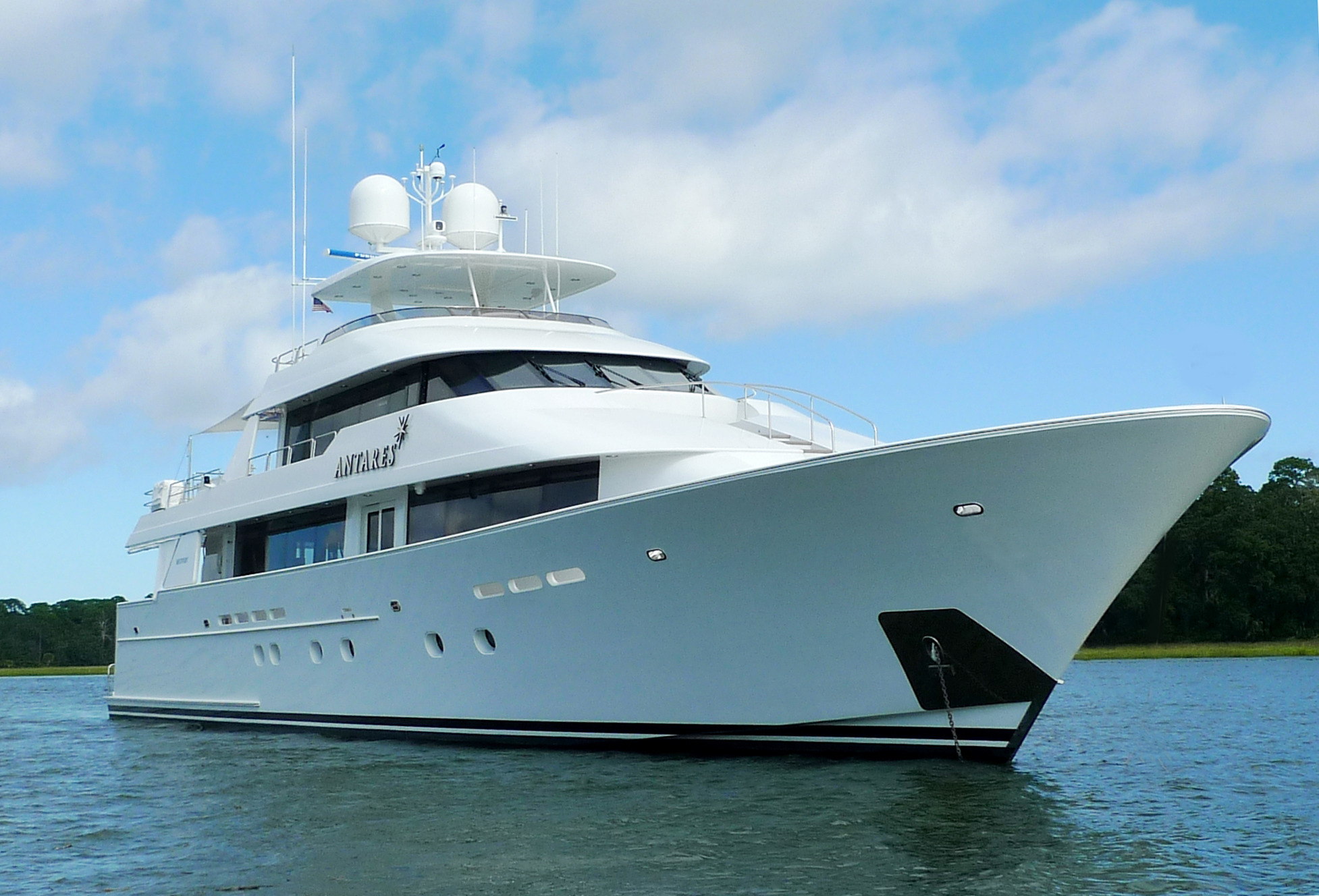 Westport motor yacht ANTARES - Main image.jpg