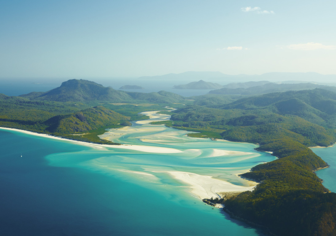 Whitehaven-Beach-Whitsundays-.jpg