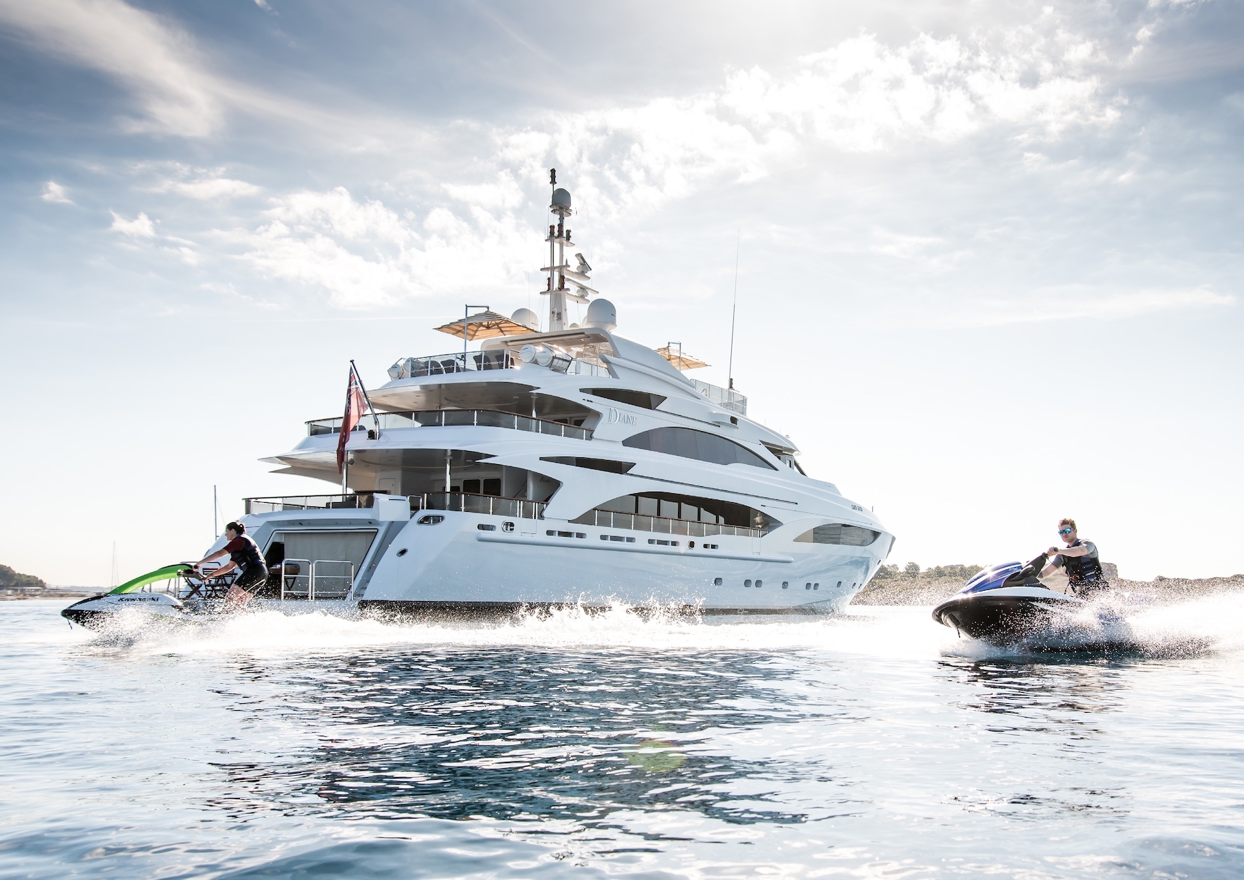 Yacht DIANE.jpg