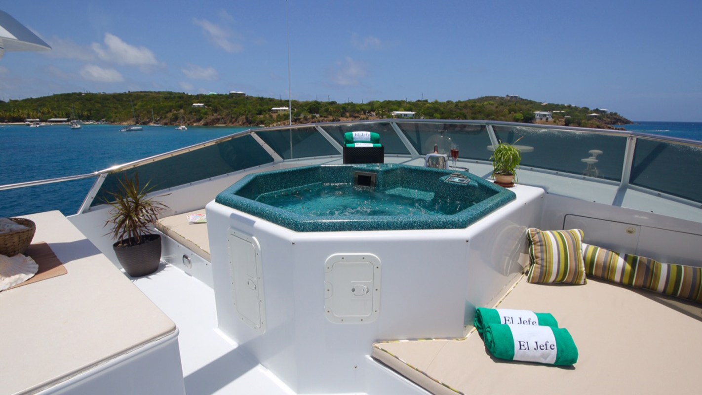Yacht EL JEFE - sundeck.jpg