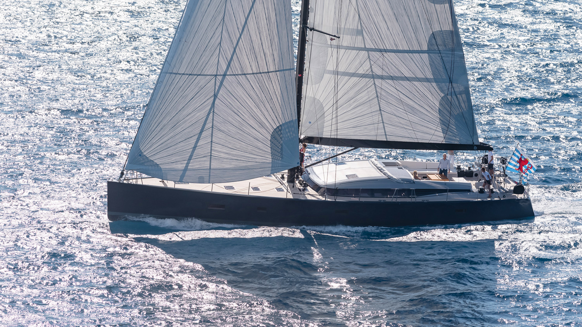Yacht J Six - Sailing 3.jpg