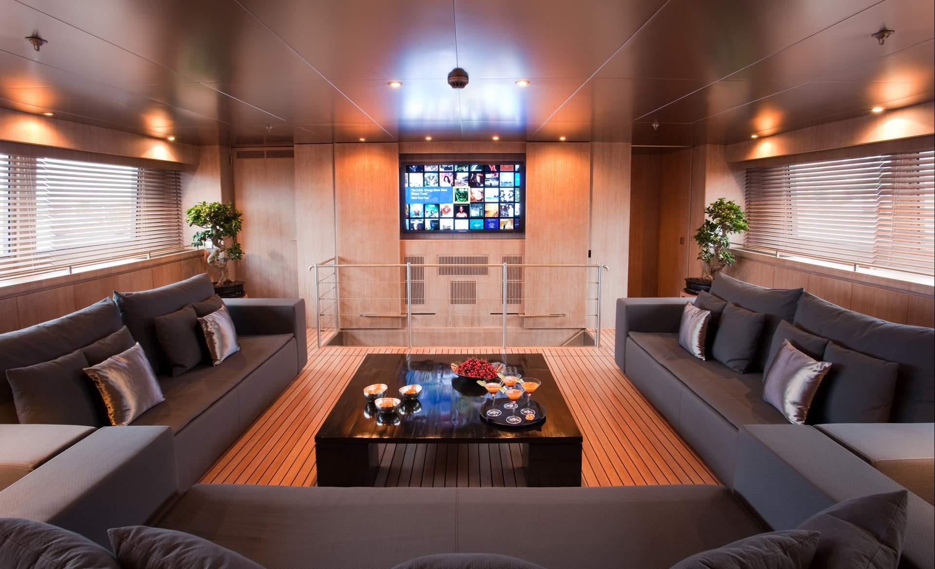 Yacht MARIU - Lounge Seating 2.jpg