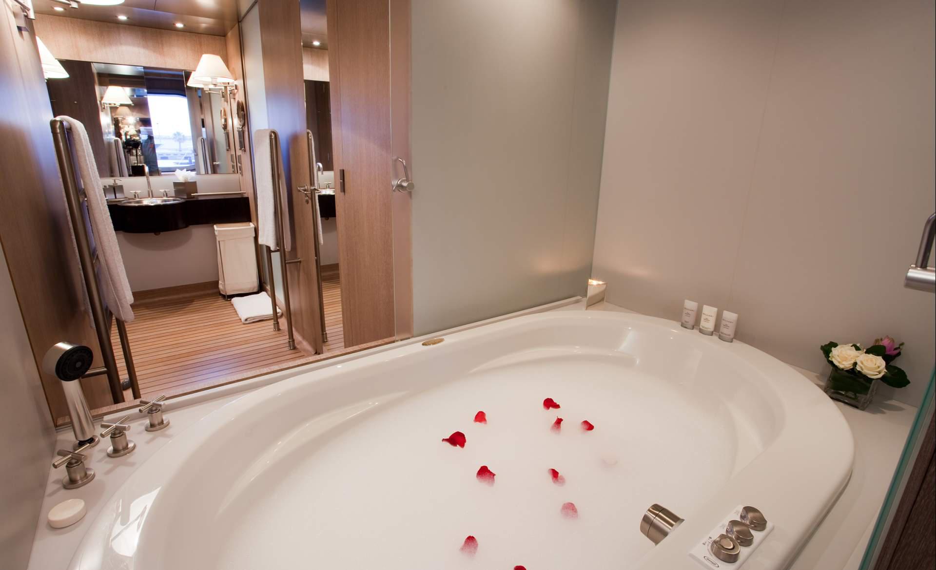 Yacht MARIU - Master En suite bath detail.jpg
