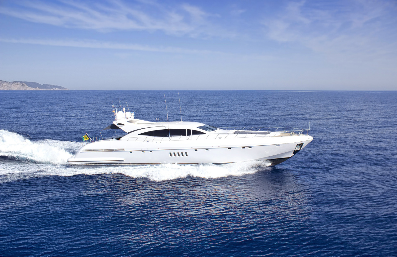 Yacht MARKAGAIN a Mangusta 108 3.jpg