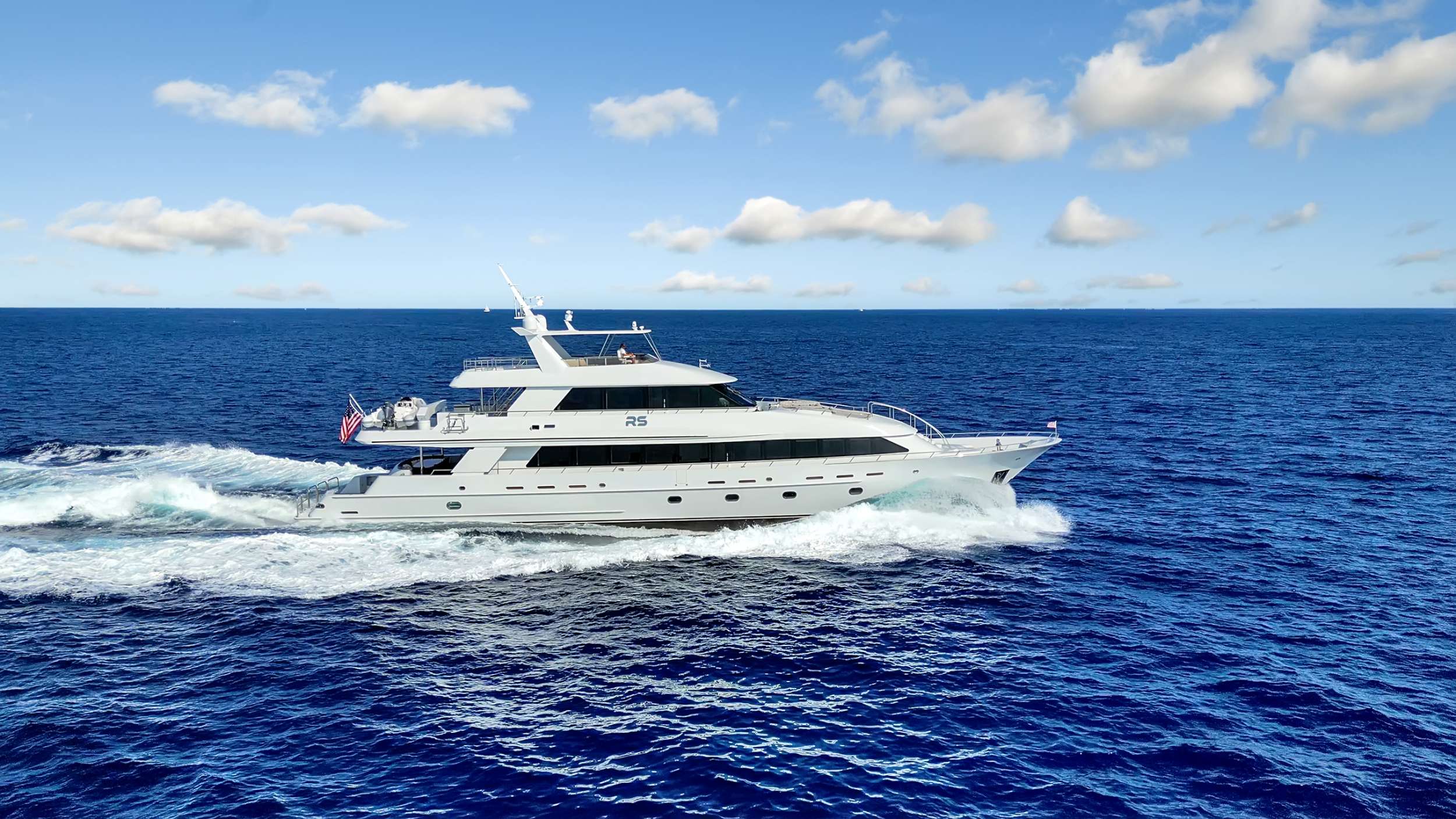 Yacht REAL SUMMERTIME.jpg