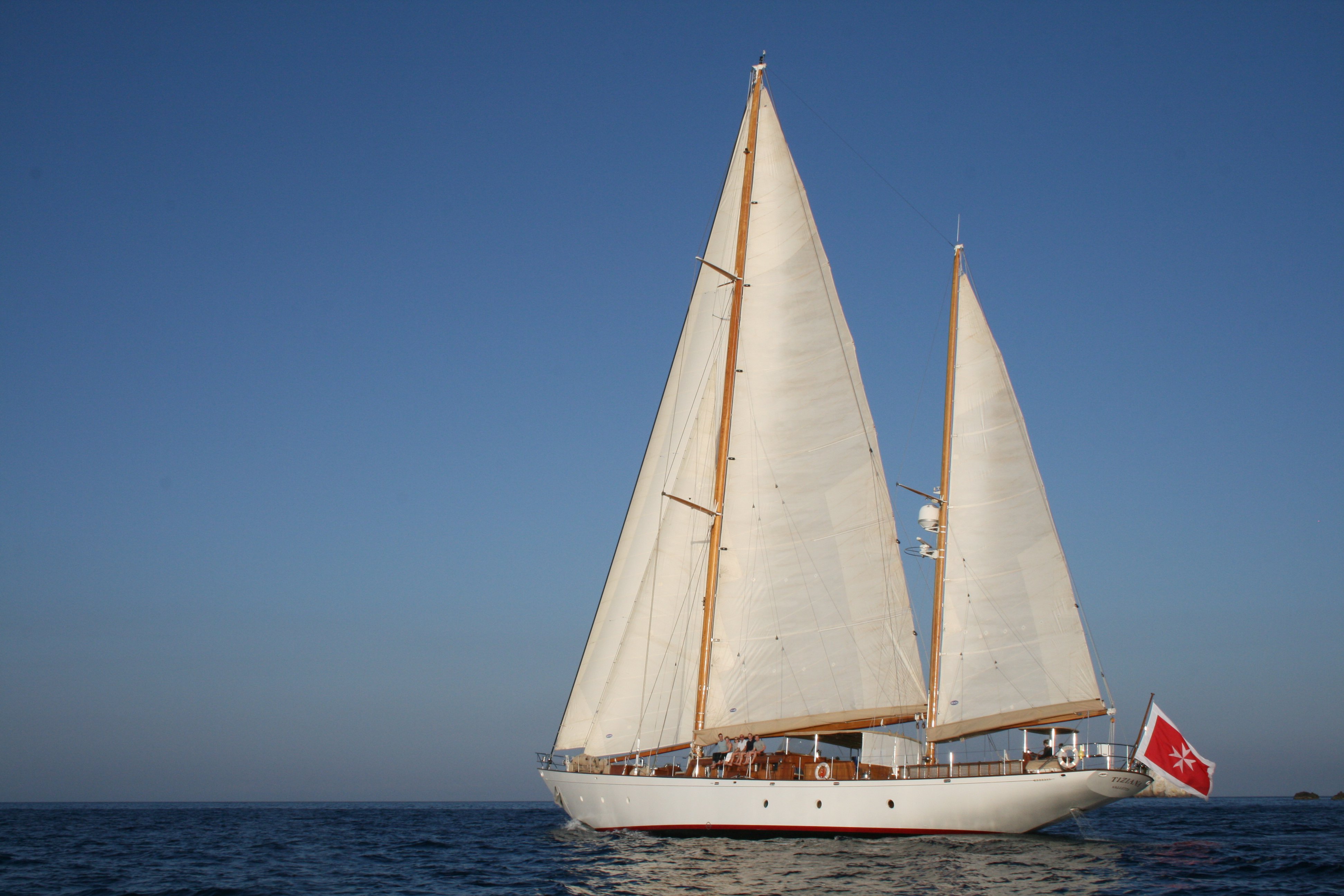 Yacht TIZIANA by Abeking & Rasmussen & Sparkman & Stephens - Sailing.jpg