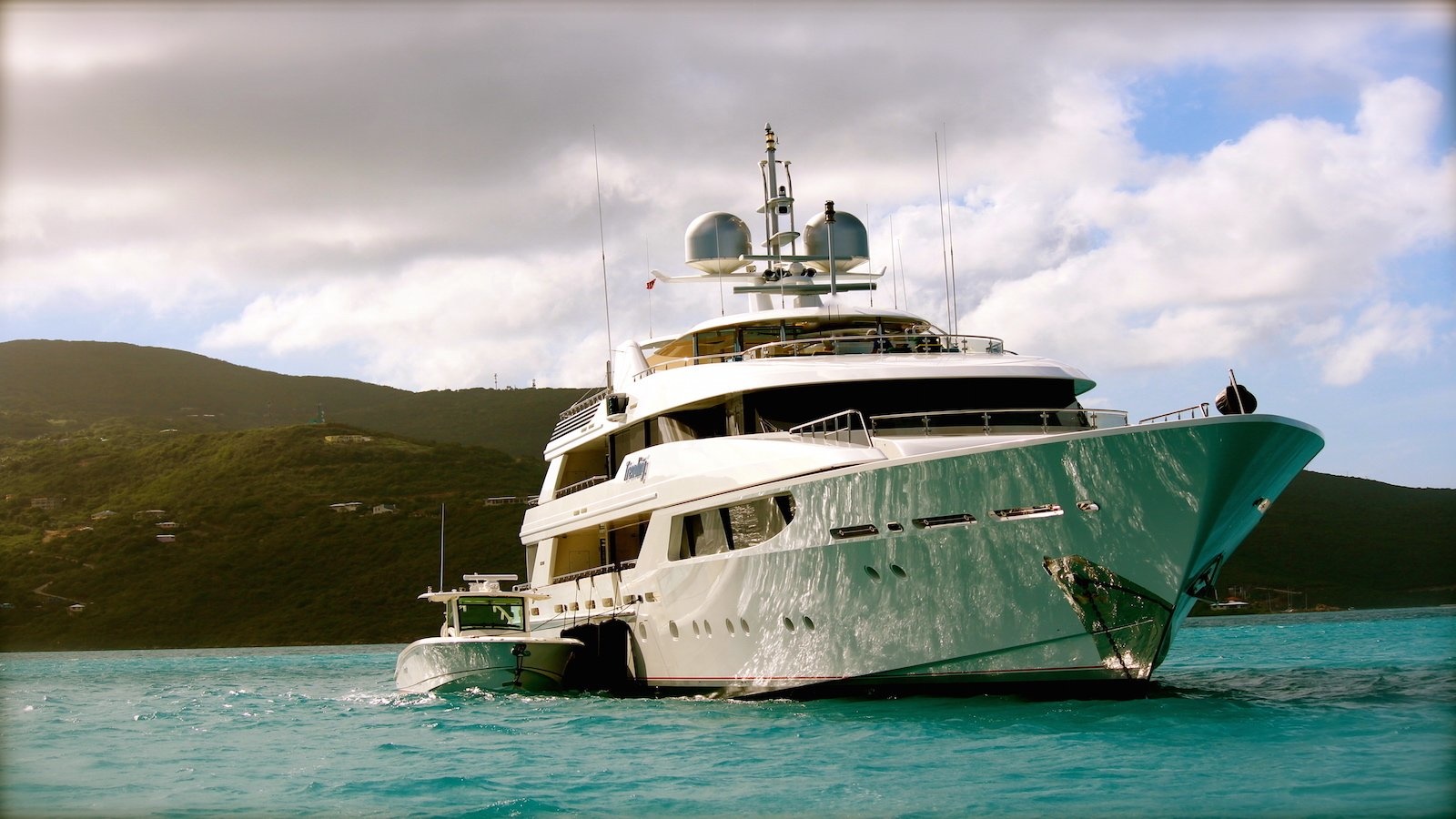 Yacht Trending by Westport - anchored.jpg