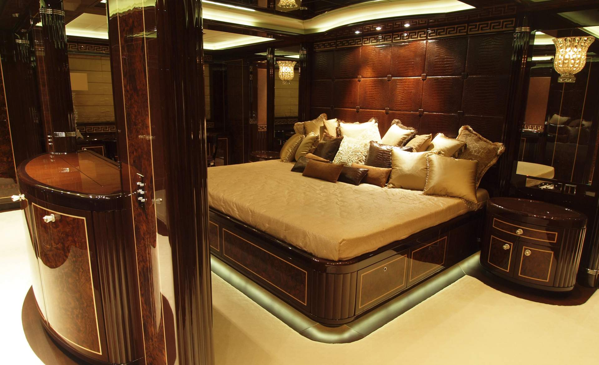 Yacht ZEUS by Overmarine Mangusta - Master Stateroom 3.jpg