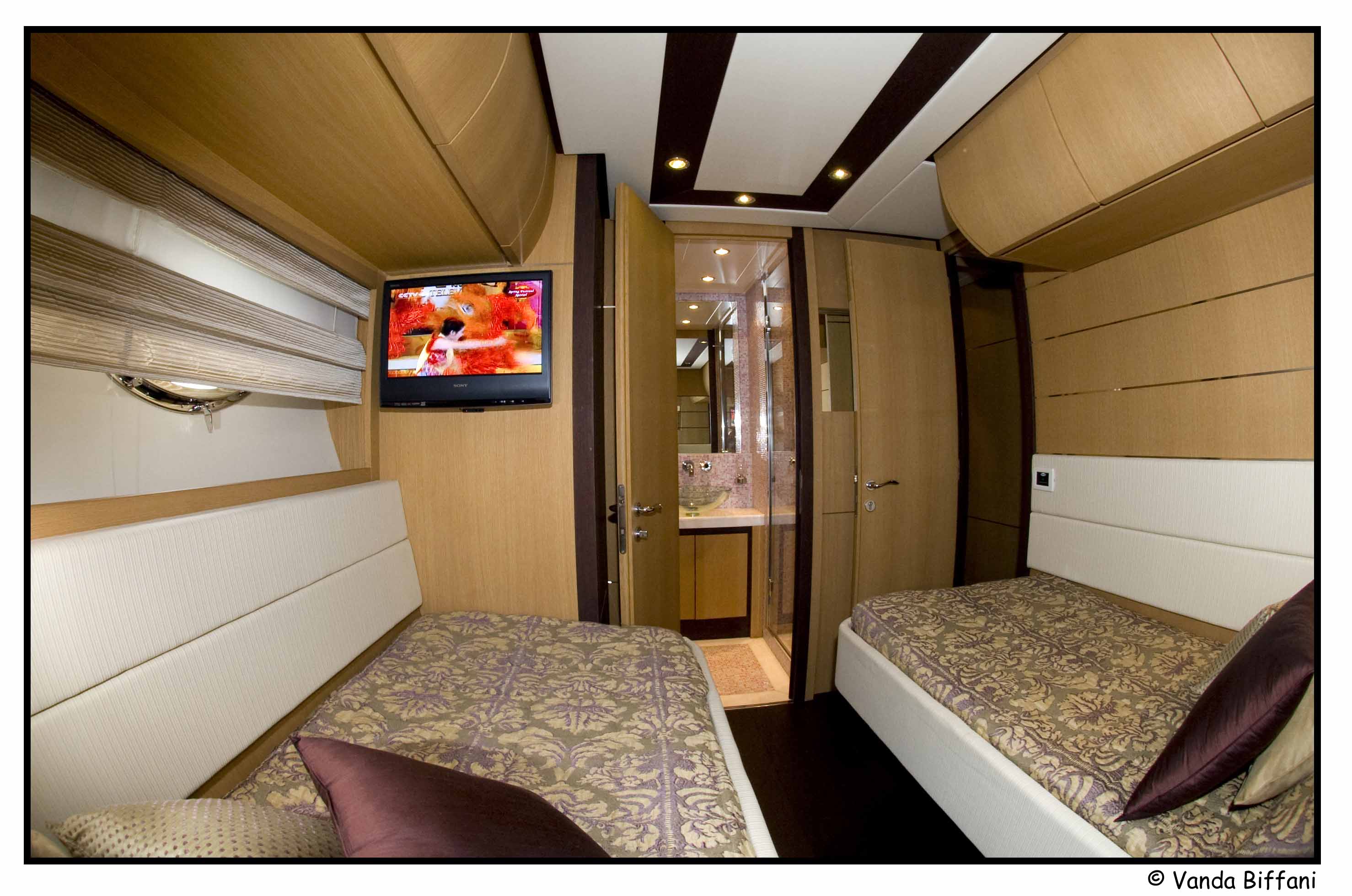 Yacht-1287-18.jpg