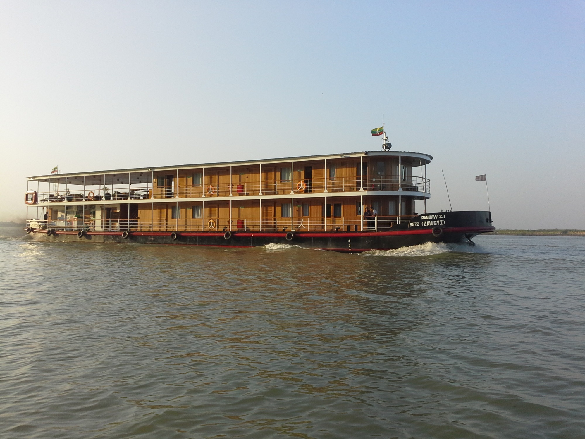 ZAWGYI River Yacht - Underway.jpg