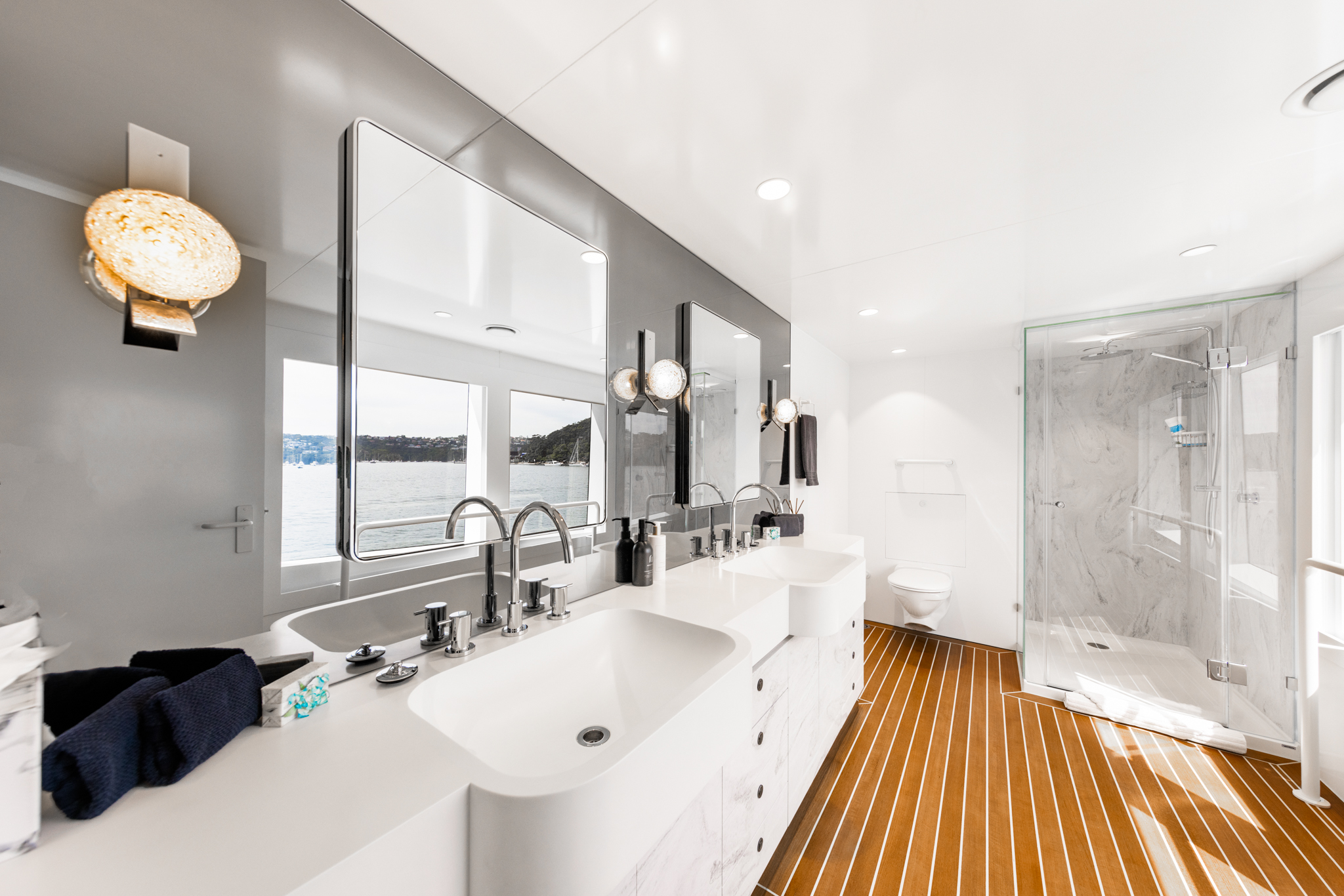 accommodation - master ensuite .jpg