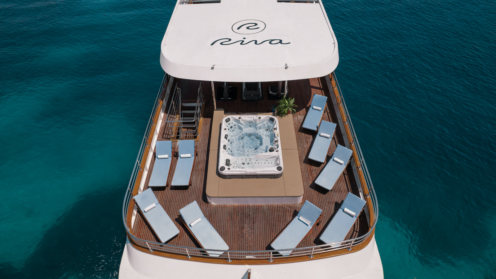 aerial view of the jacuzzi.jpg