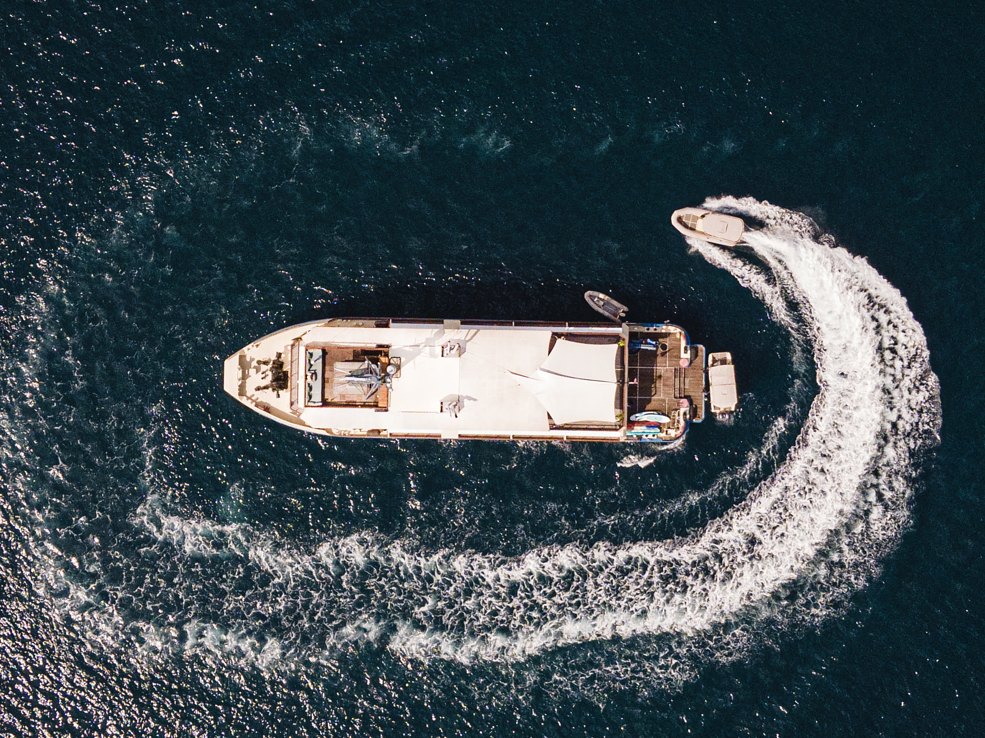 aerial with tender - Kudanil - Jack Johns.jpg
