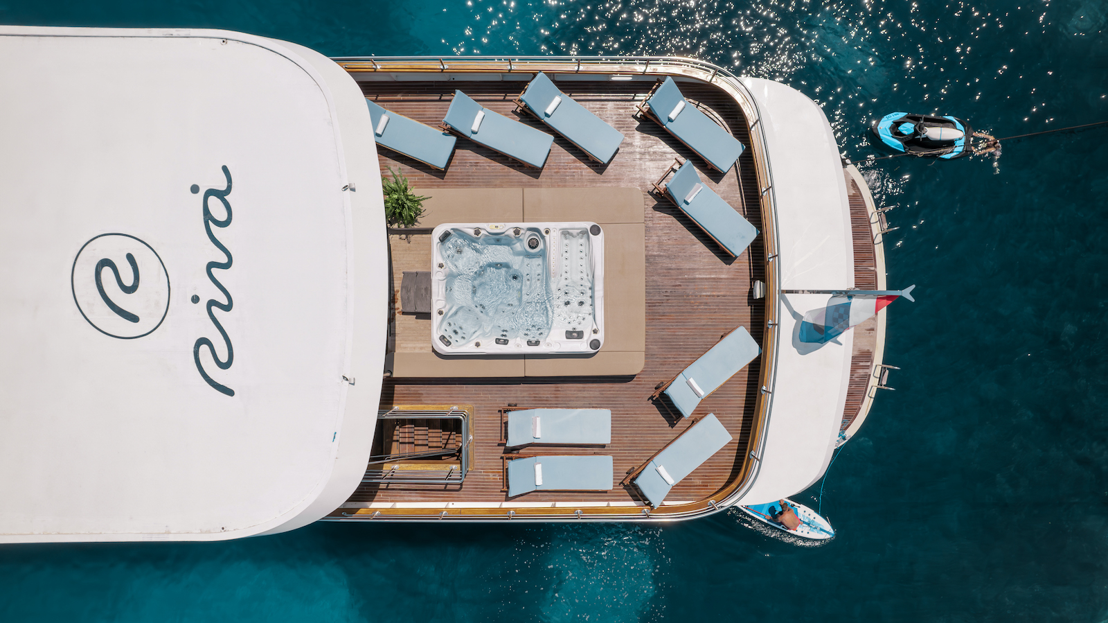 aft deck Jacuzzi and sunbathing.jpg