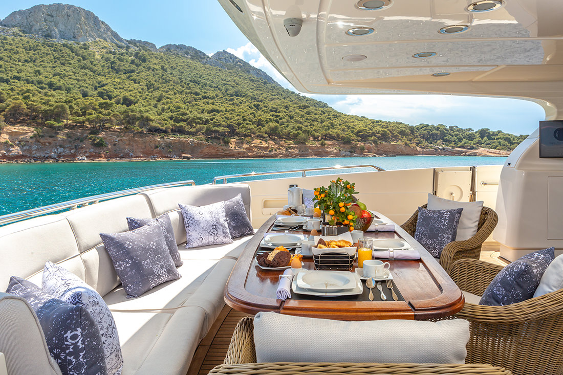 aft deck breakfast.jpg