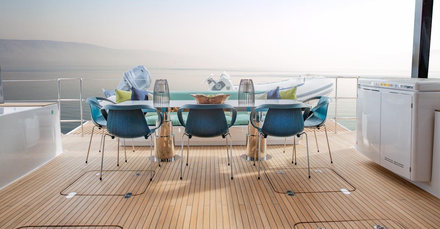 aft deck dining area.png