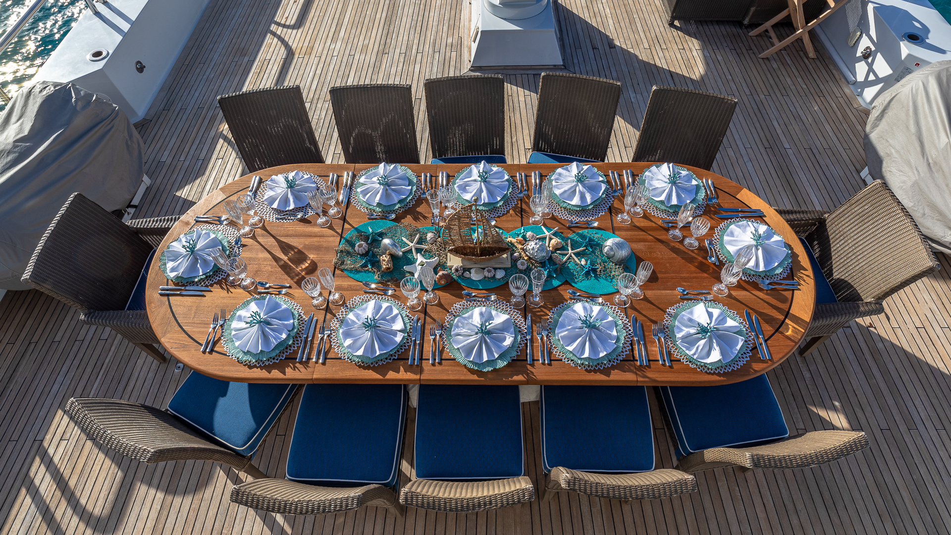 aft deck dining set up .jpg