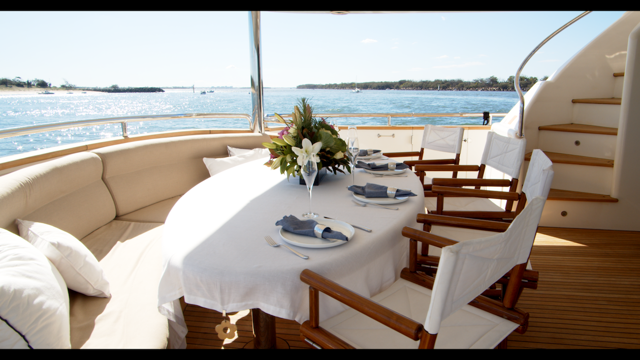 aft deck exterior dining.png