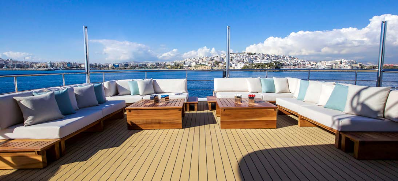 aft deck seating area with cofee tables.png