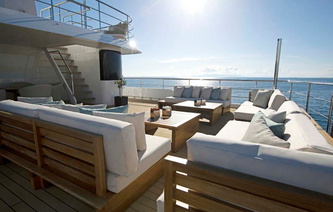 aft deck sofas exterior.png