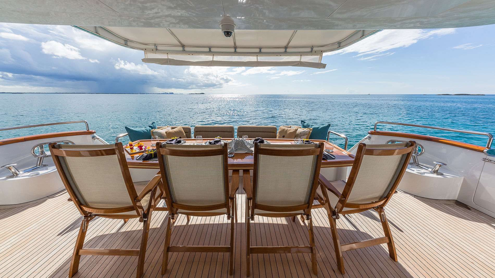 aft exterior dining area.jpg