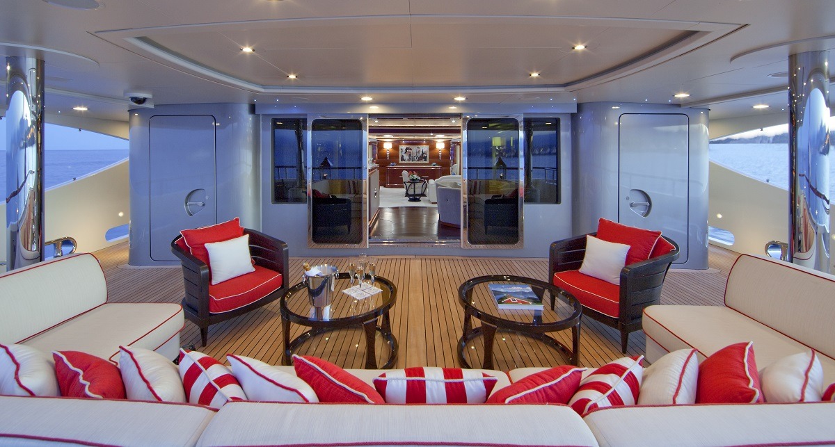 aft exterior seating area.jpg