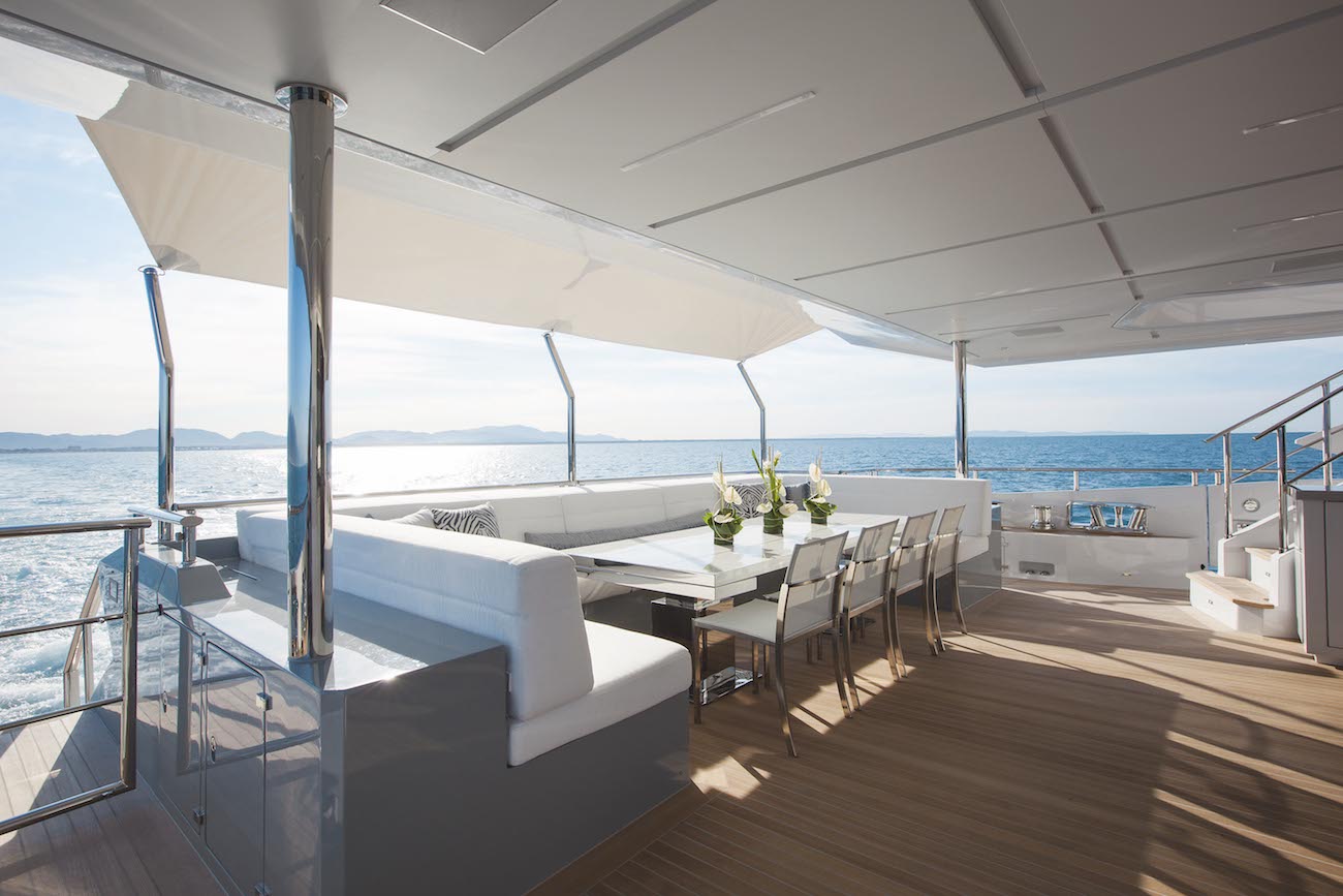 aft main deck alfresco dining set up.jpg