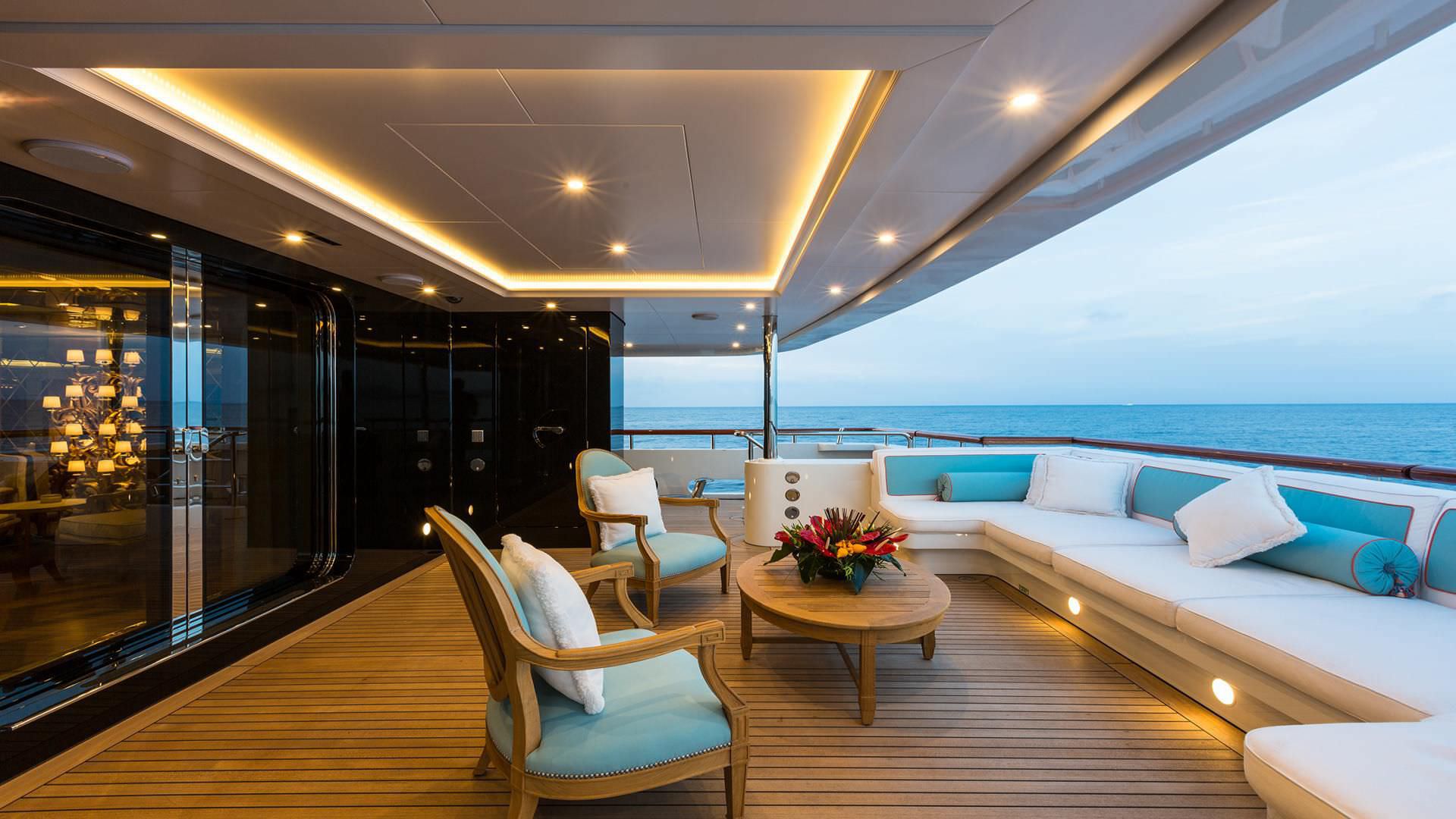 aft main deck.jpg