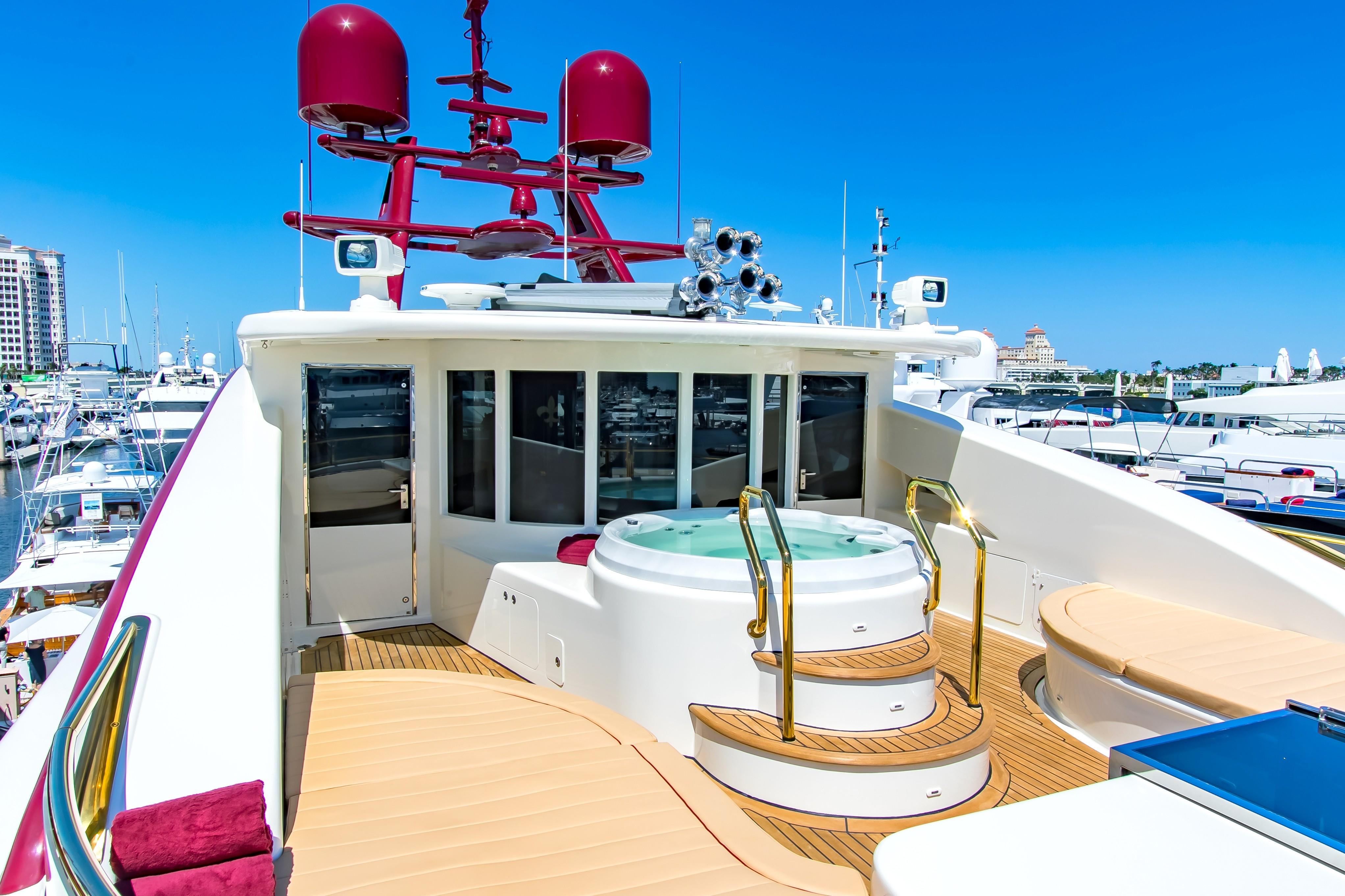 aft sun deck Jacuzzi.jpg