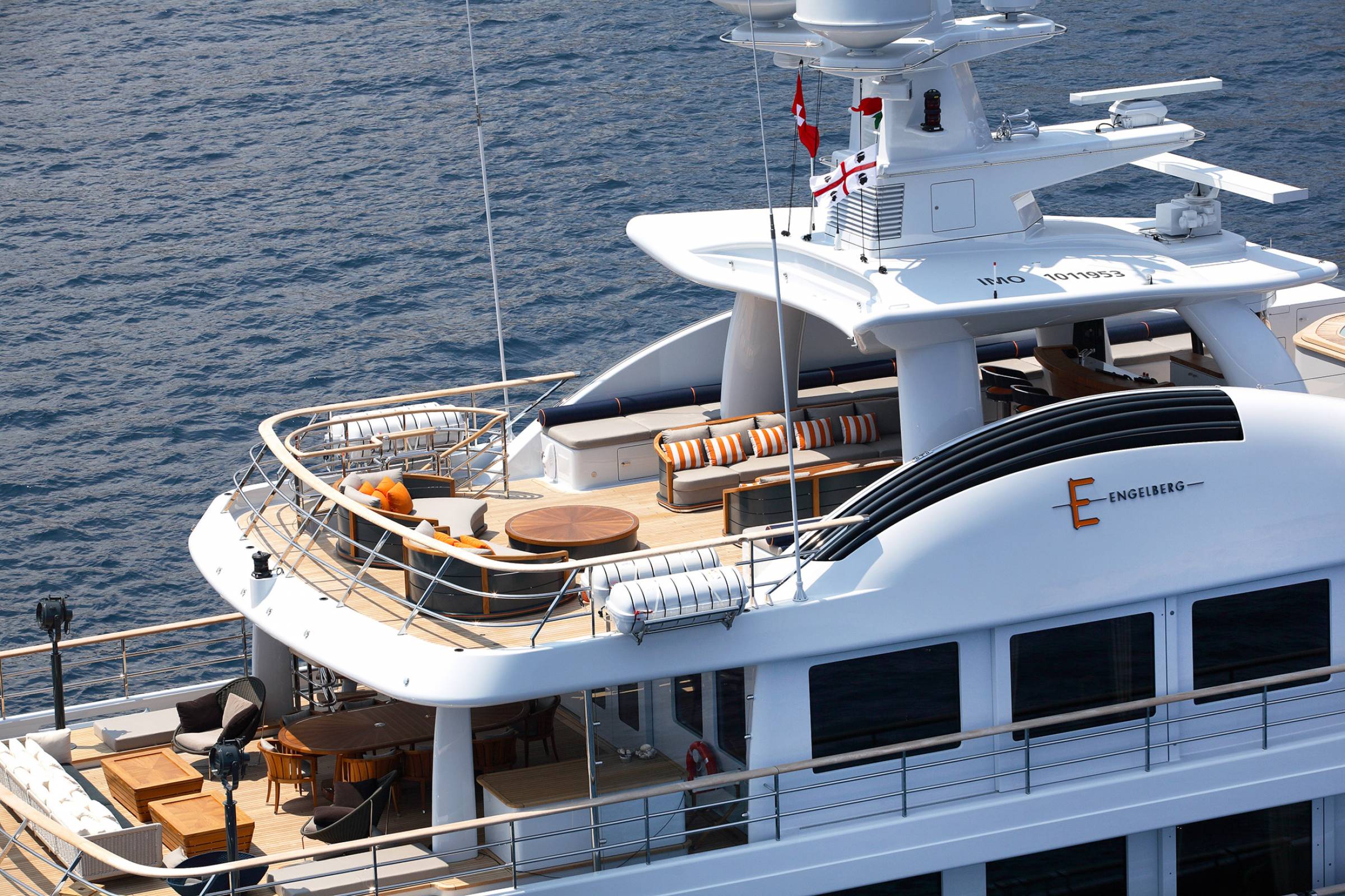 aft sundeck.jpg
