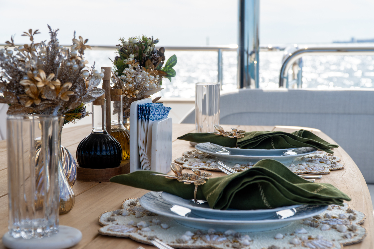 al fresco dining table set up.jpg