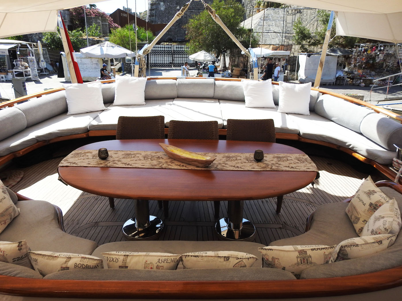 alfresco dining area  .jpg