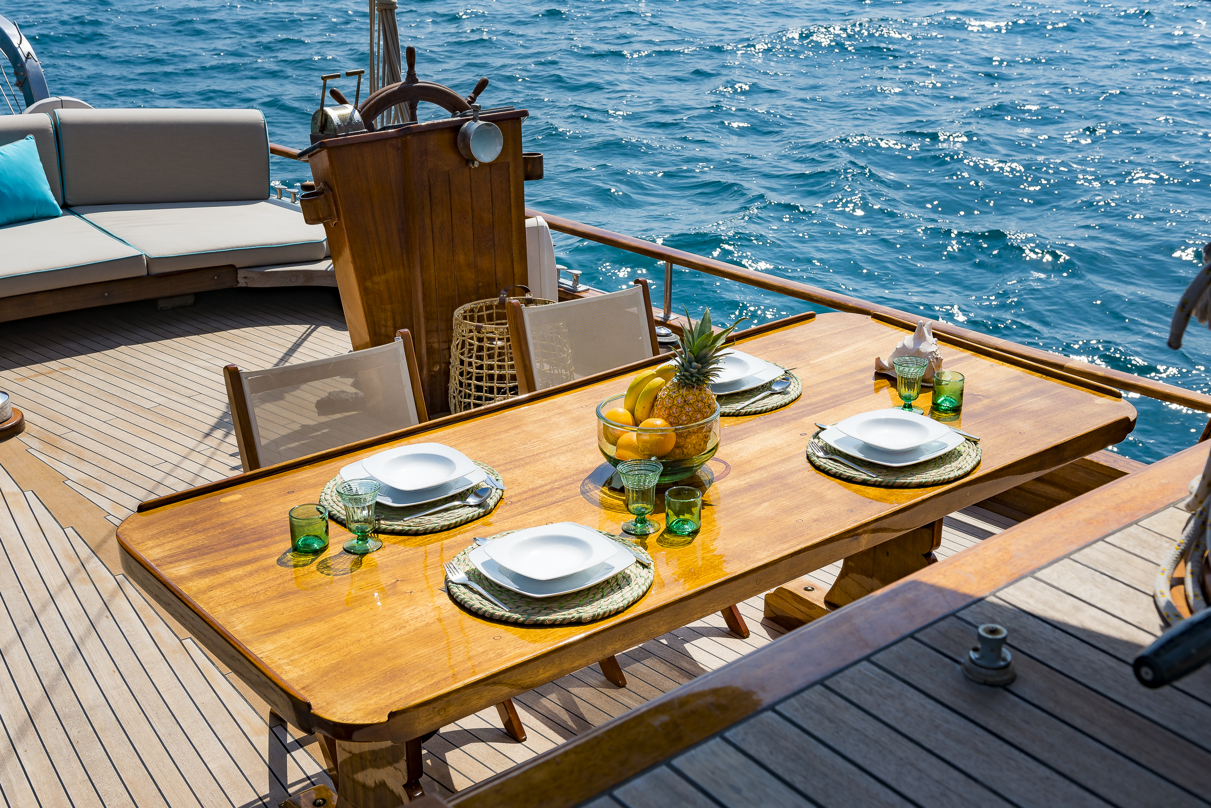 alfresco dining set up exterior deck.jpg
