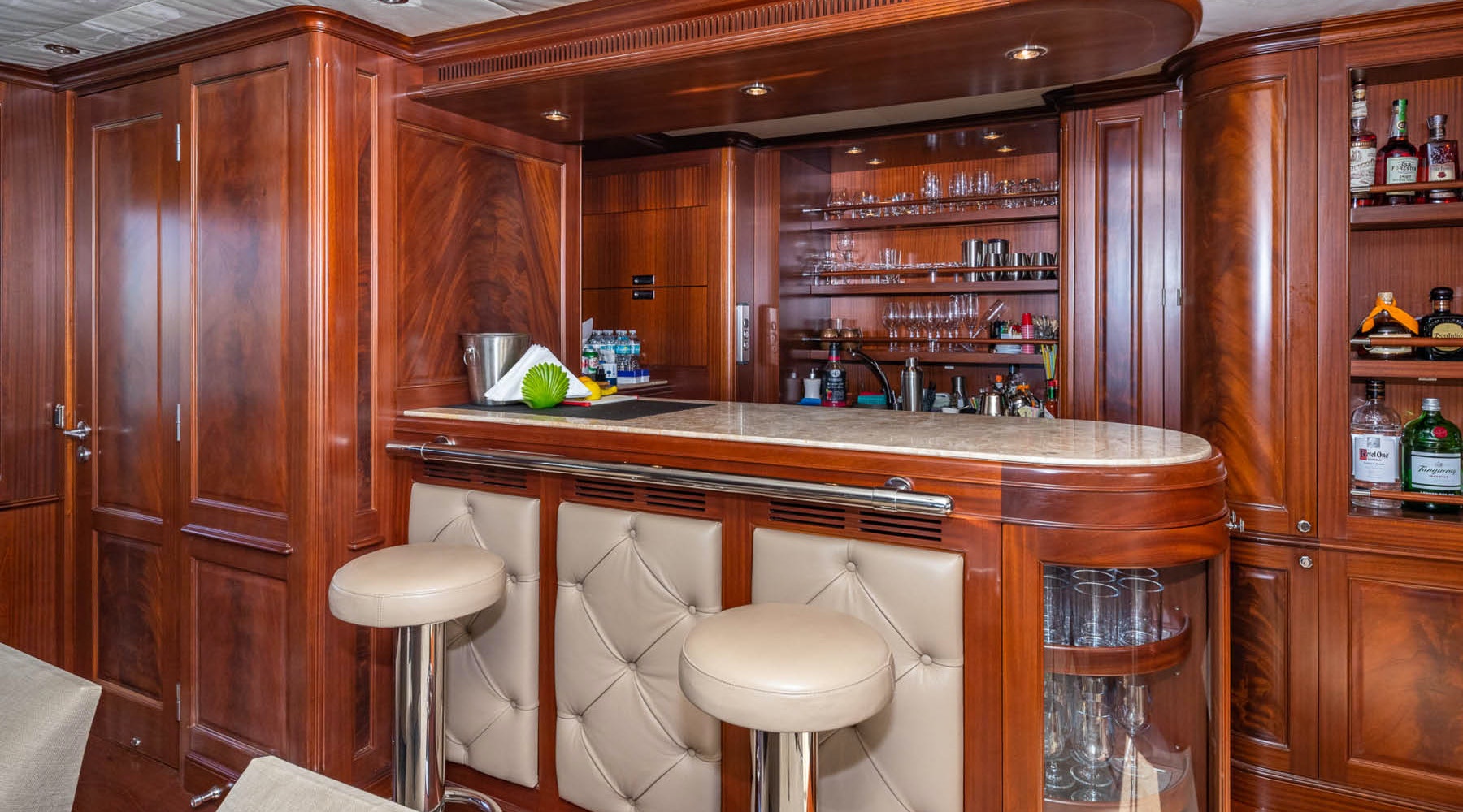 bar in sky lounge.jpg