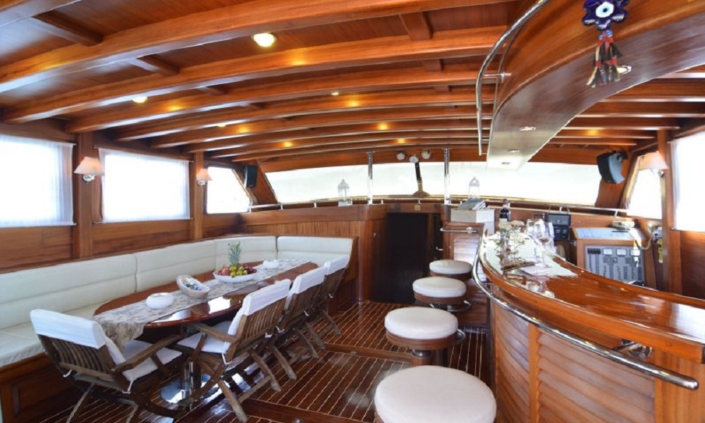bas and interior dining.jpg