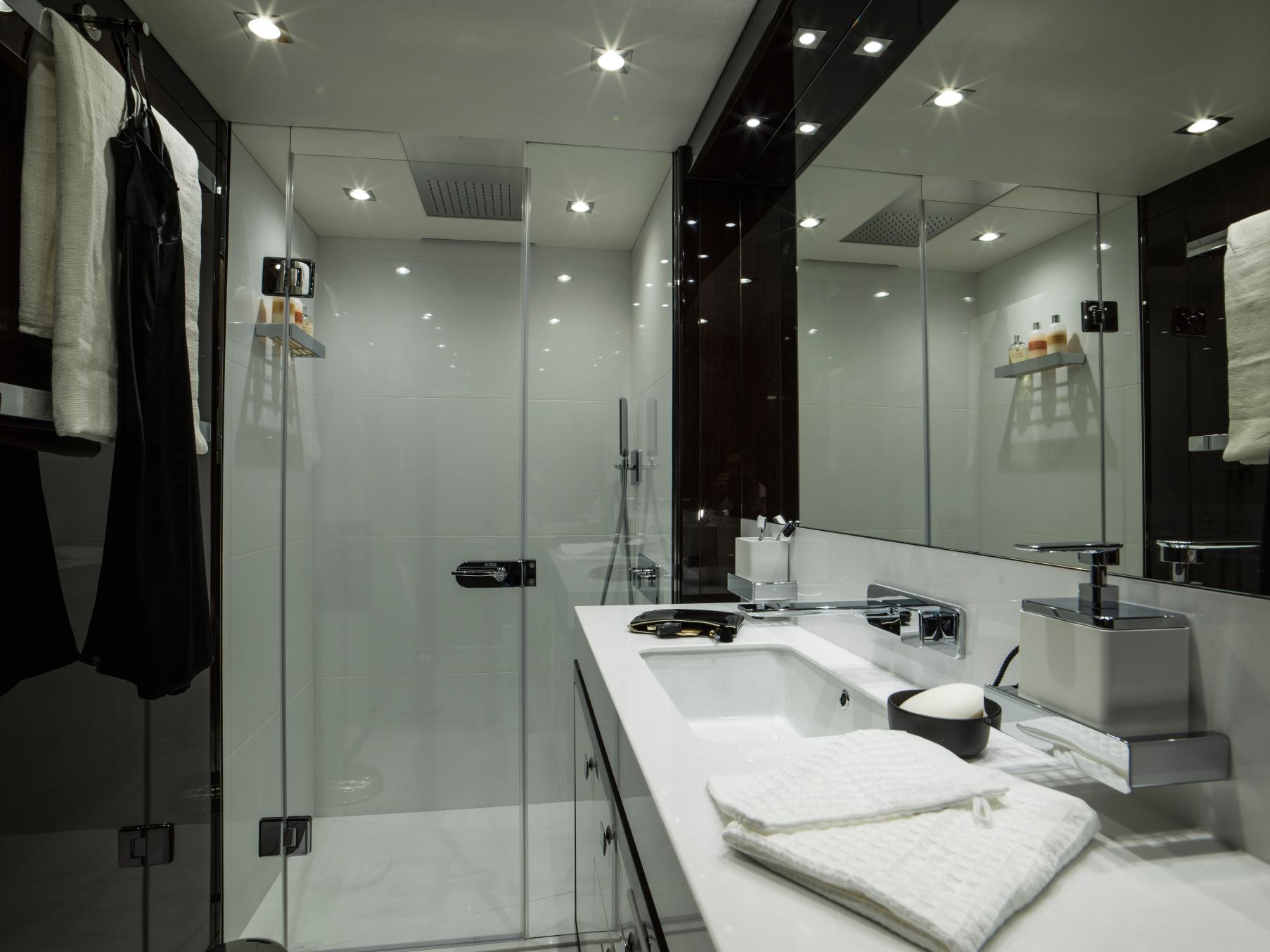 bathroom  .jpg